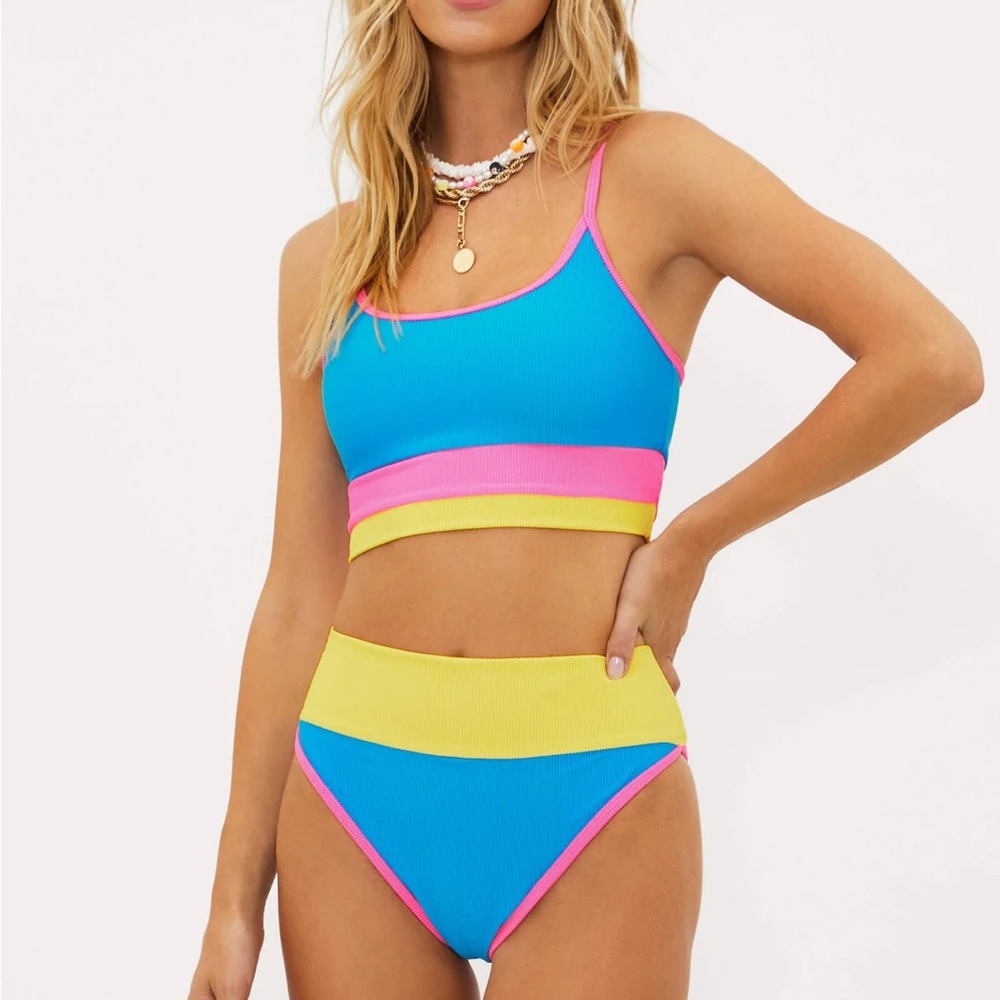 BEACH RIOT EVA BIKINI TOP CORAL REEF COLORBLOCK